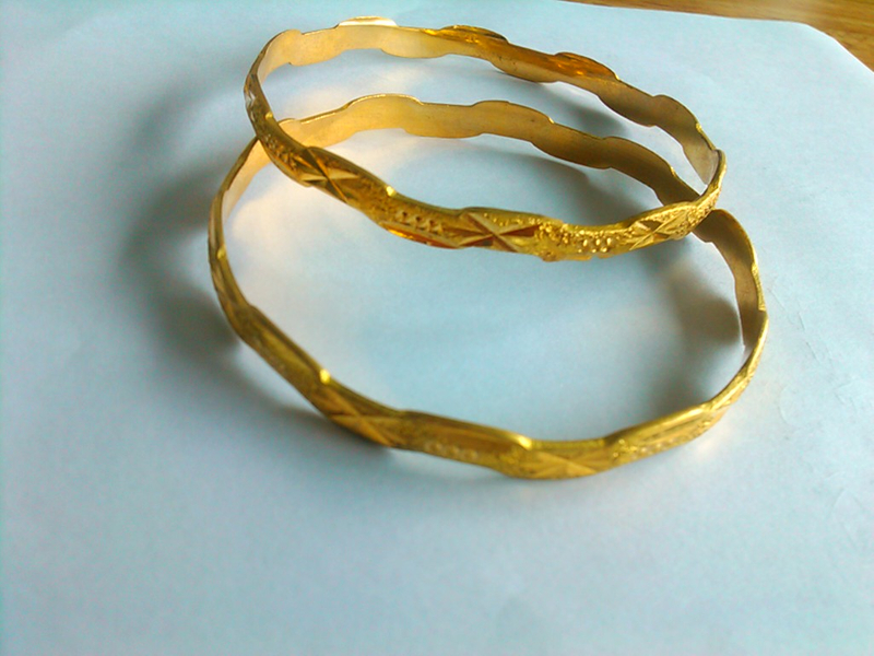 High-Shine PVD Plating Machine with Mirror Finish Technology for Gold And Silver Jewelry Pieces