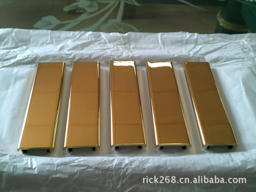 Large Capacity Brass Zinc Alloy Water Tap Faucet Vacuum PVD Coating Machine For Golden Rose Gold Black Color