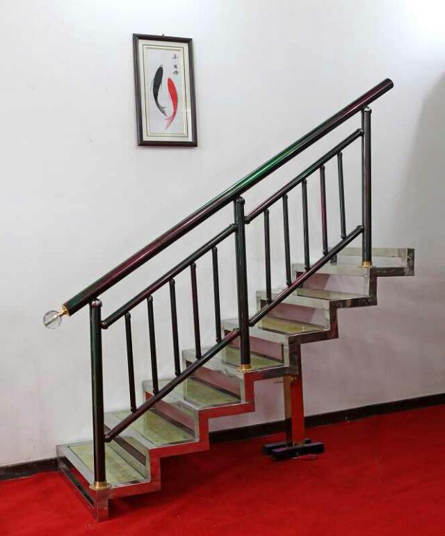 JXS Full Auto High Output Stainless Steel Golden PVD Vacuum Coating Machine In Foshan