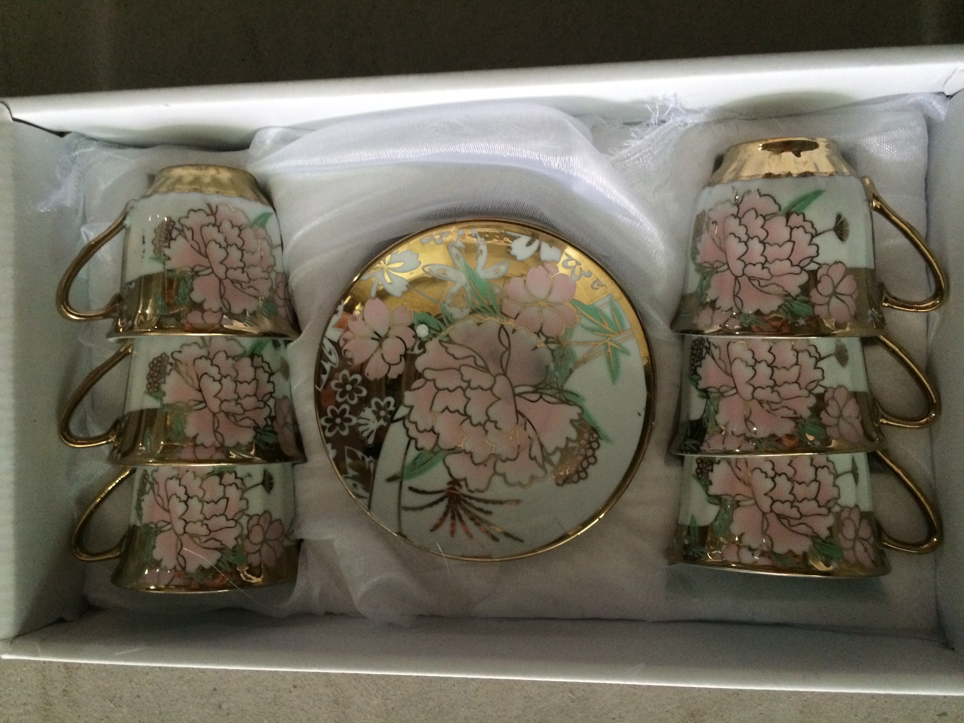 Large Capacity Ceramic Sanitaryware Wash Basin Gold Rose Gold Color PVD Coating Machine