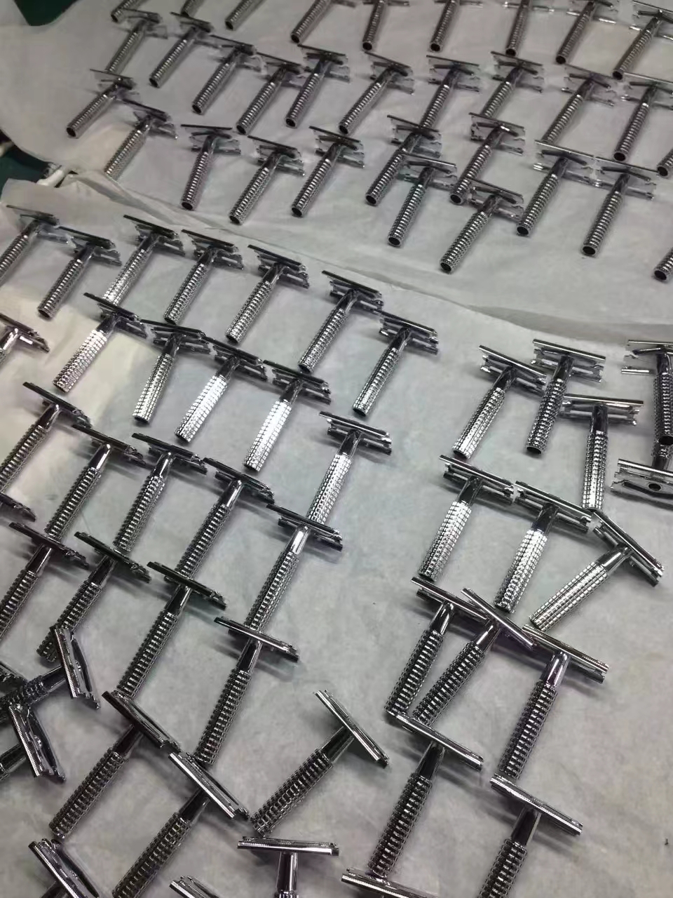 Bright Metallic Gloss Stainless Steel Hardware Accessory Multi-Arc Ion Coating Machine for Gold